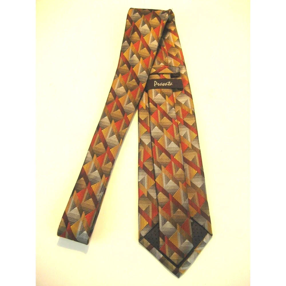 NWOT Pravata 100% Microfibre Geometric  Design Necktie
